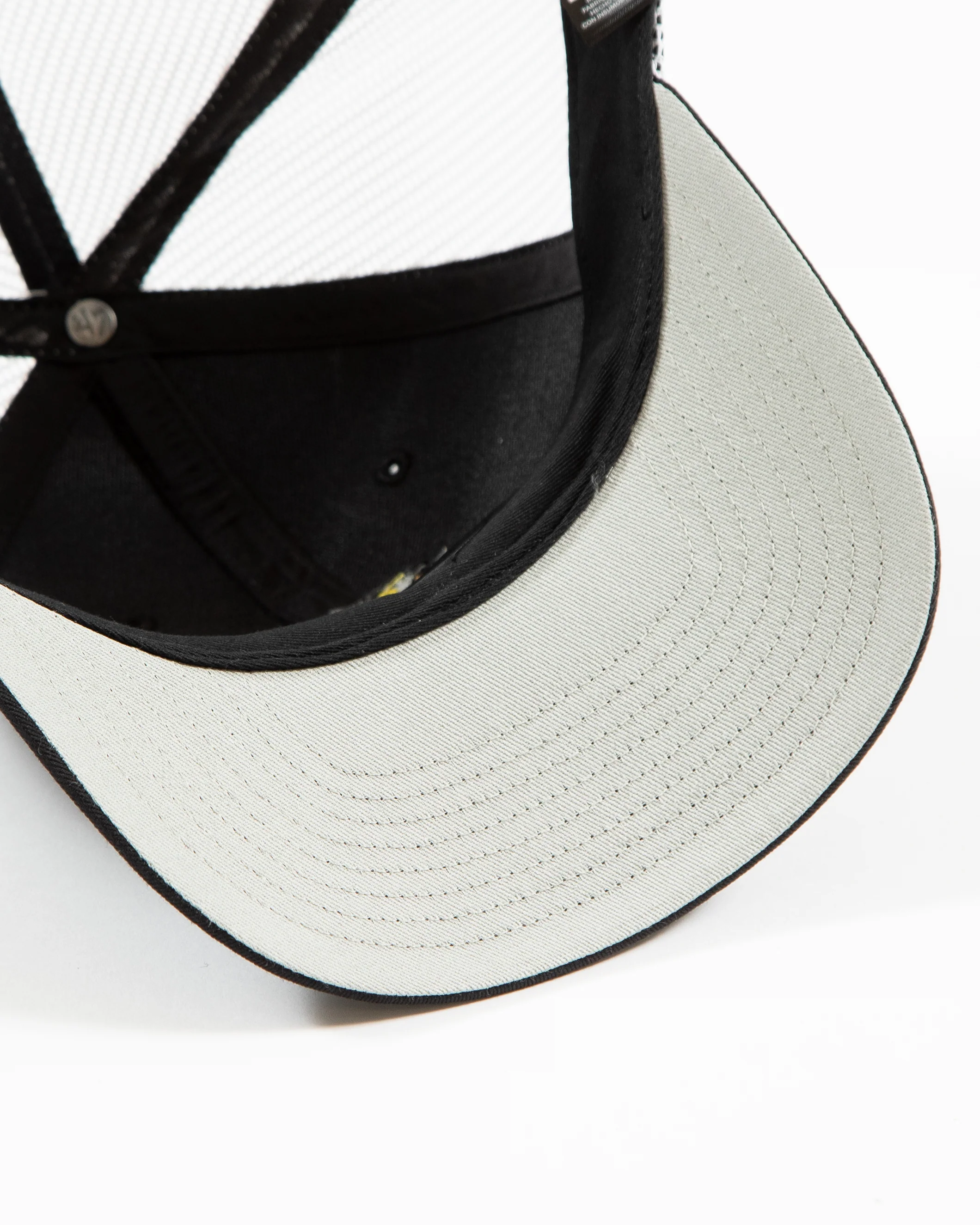 '47 Black and White Primary Chicago Blackhawks Trucker - Image 4