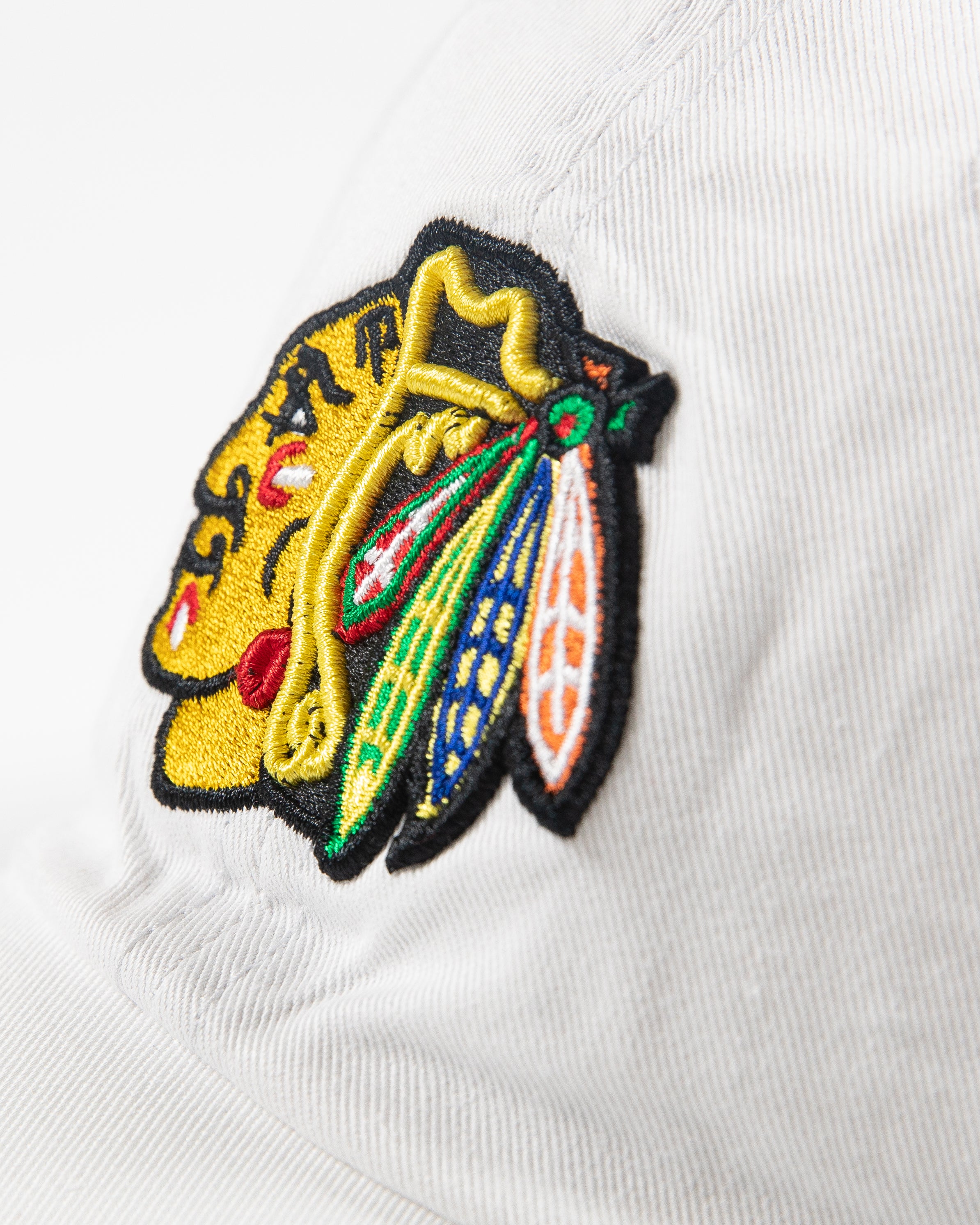 '47 White Primary Logo Chicago Blackhawks Clean Up Cap - Image 4