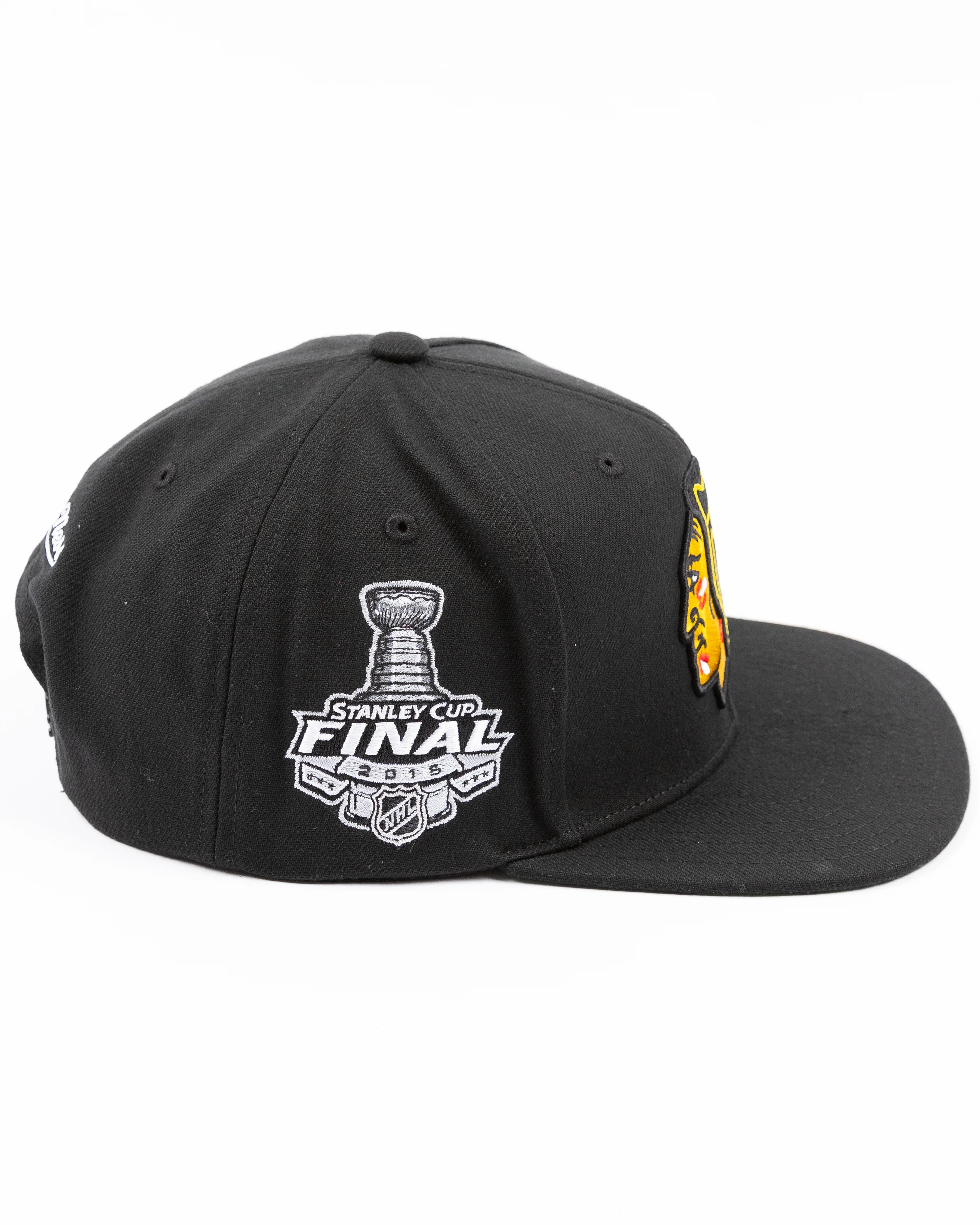 Mitchell & Ness Chicago Blackhawks 2015 Stanley Cup Top Spot Snapback - Image 4