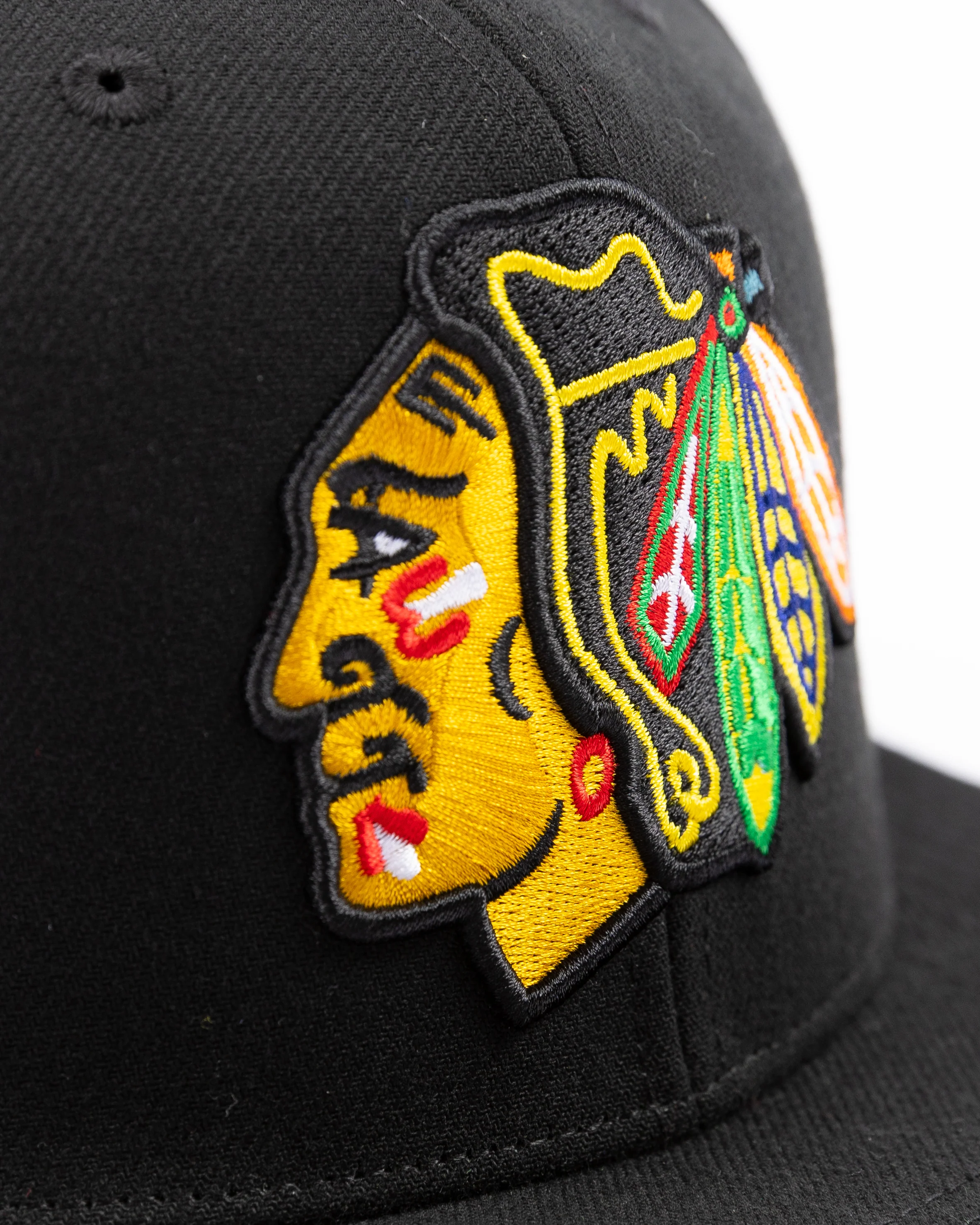 Mitchell & Ness Chicago Blackhawks 2015 Stanley Cup Top Spot Snapback - Image 6