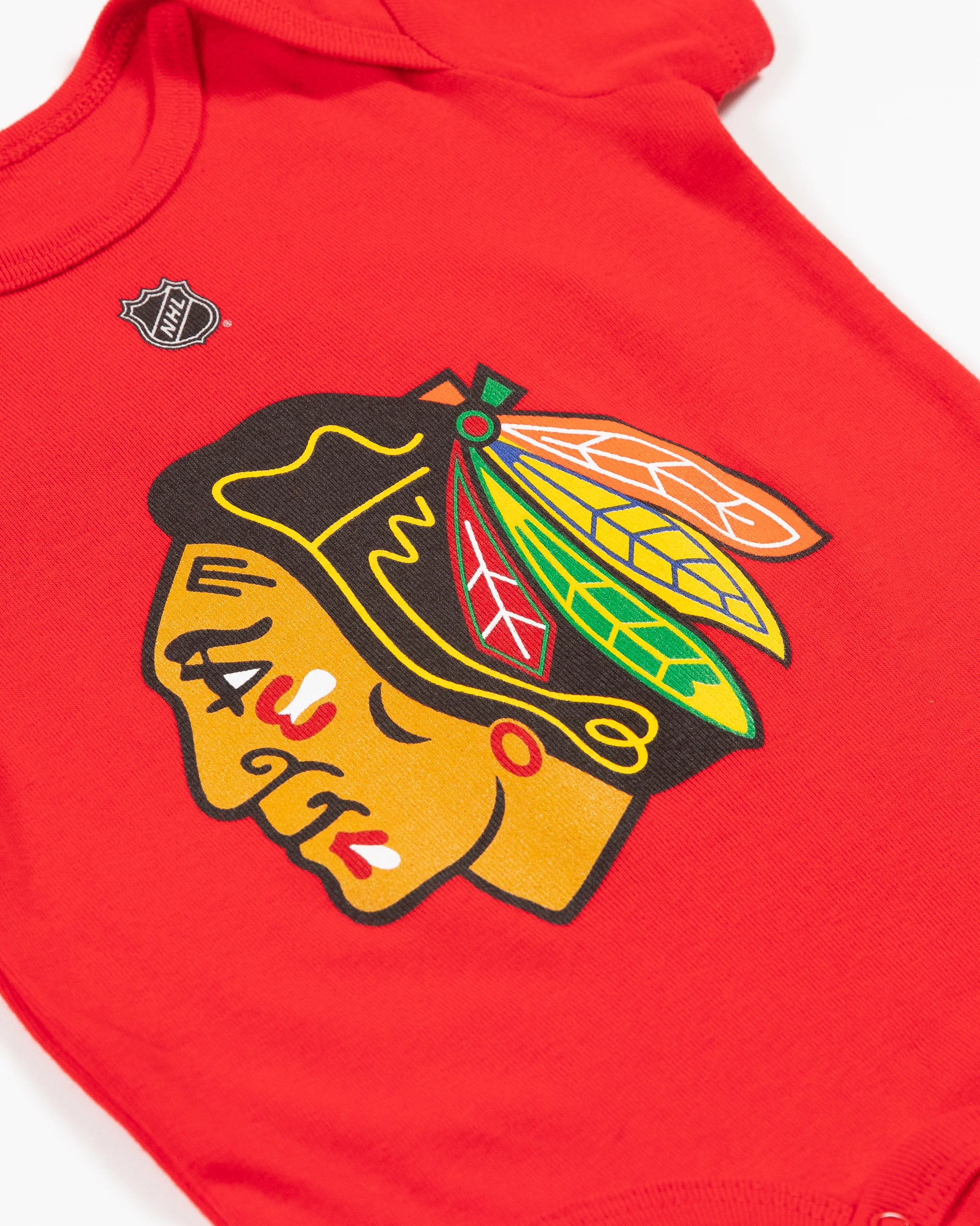 Outerstuff Chicago Blackhawks Bedard Newborn Creeper - Image 4