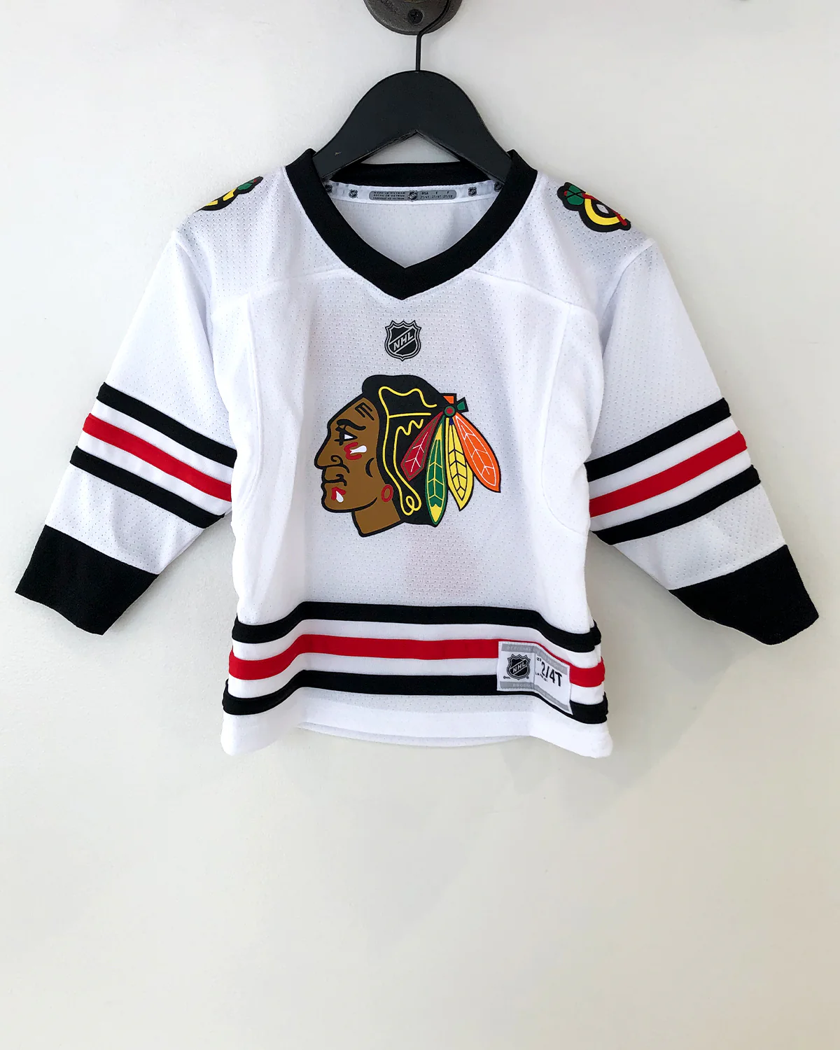 Toddler Chicago Blackhawks Blank Away Jersey - Image 4