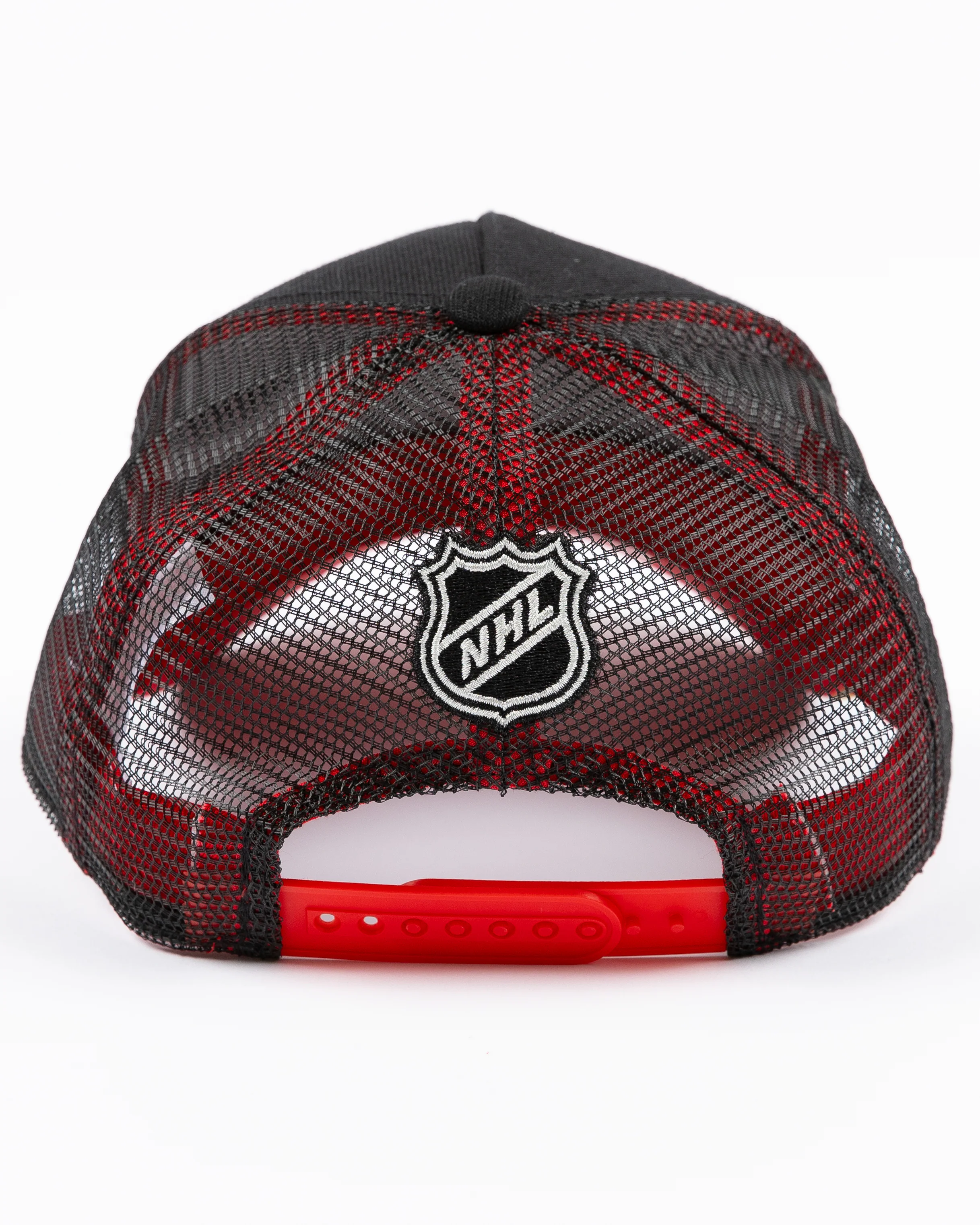Youth Chicago Blackhawks Camo Mesh Back Trucker Cap - Image 7